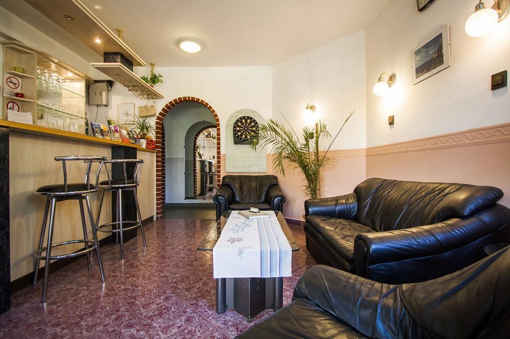 Dominika Apartman Hotel Budapest Bagian luar foto